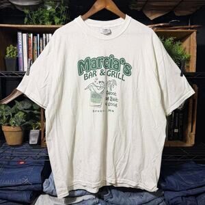Vintage Y2K Bar and Grill Beer Tee White Green Cartoon Animal Alcohol Shirt 2008